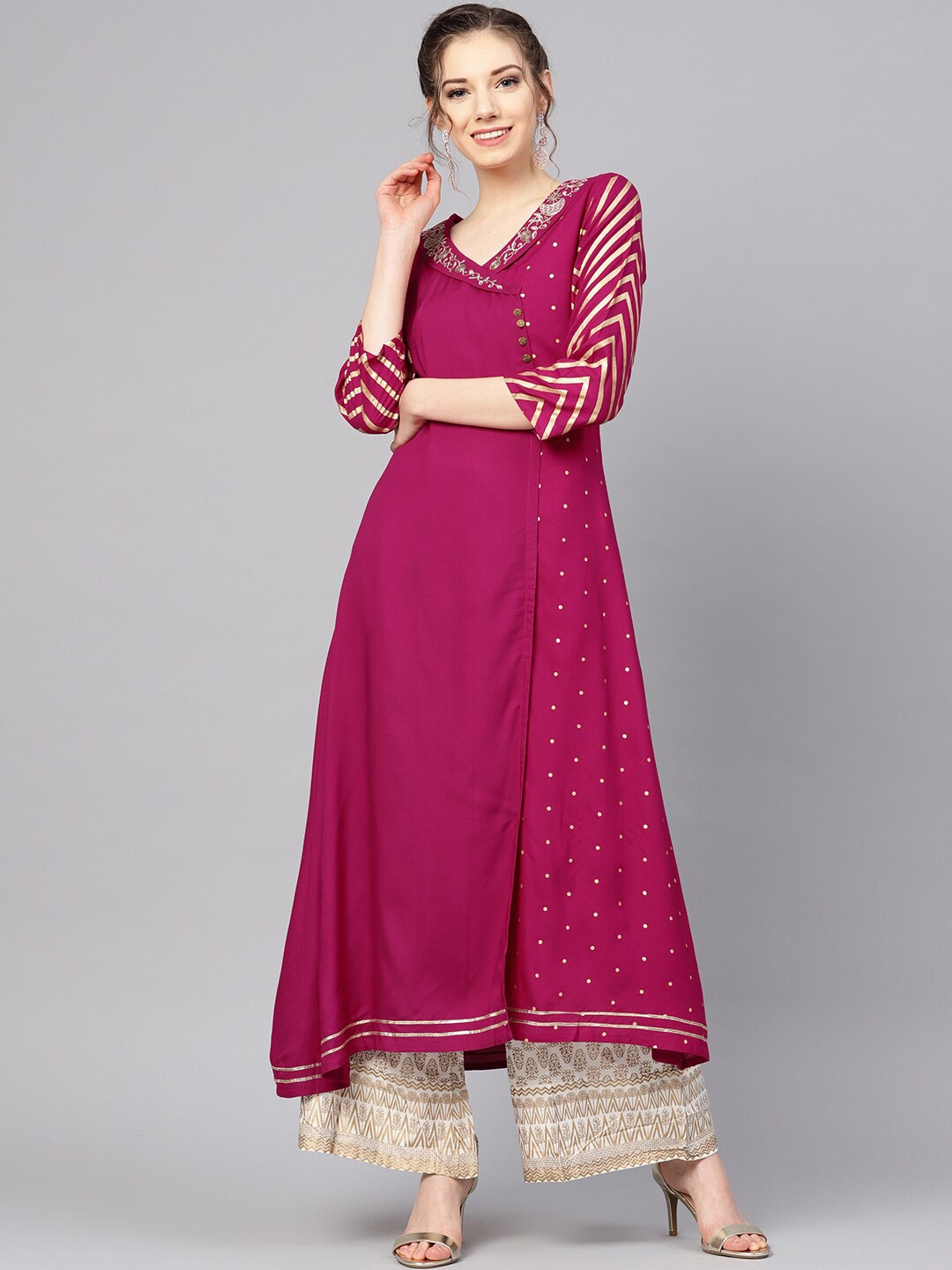 

Varanga Women Magenta & Gold-Toned Solid Kurta with Palazzos