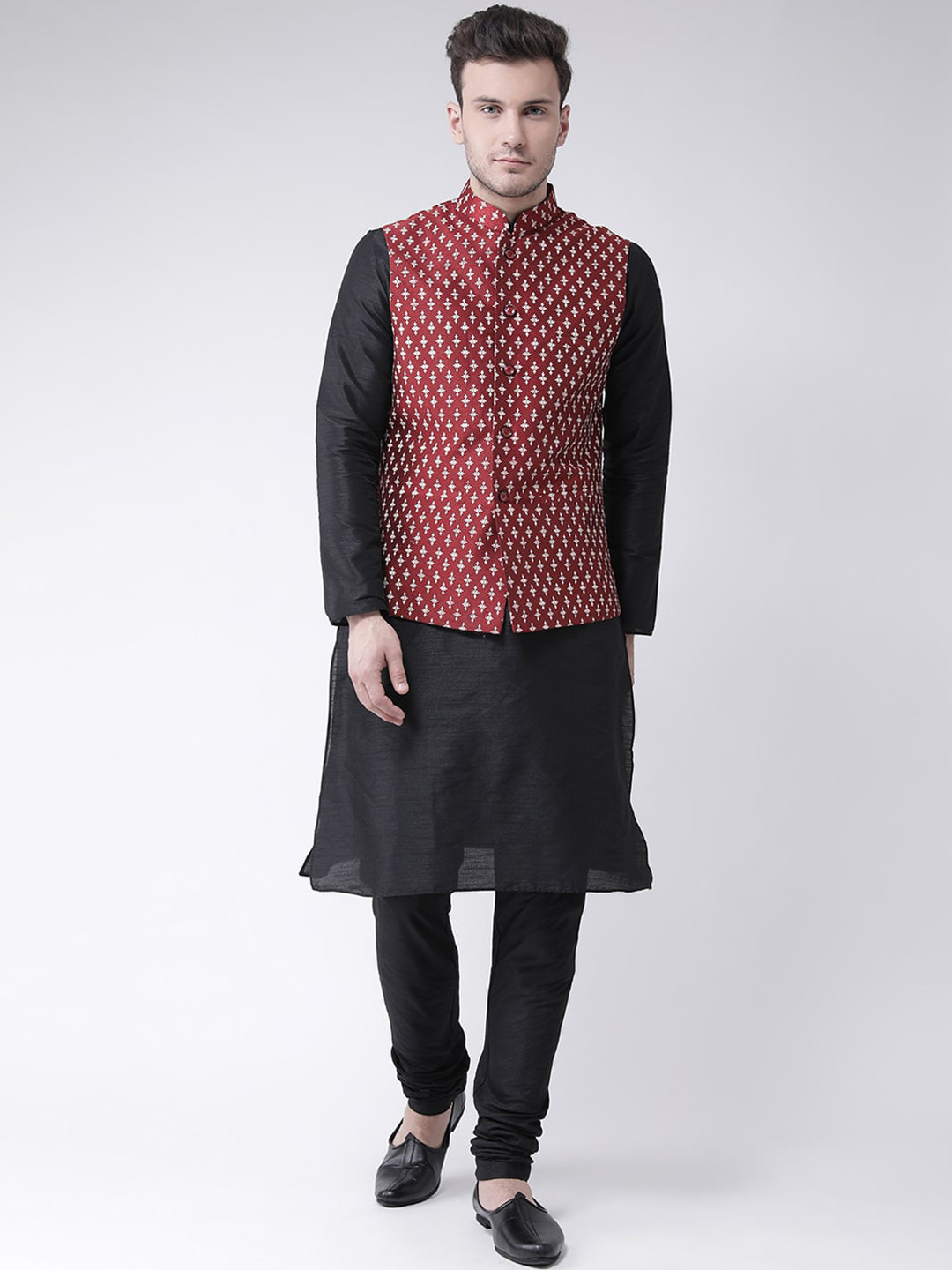 

DEYANN Men Black Solid Kurta with Pyjamas & Nehru Jacket