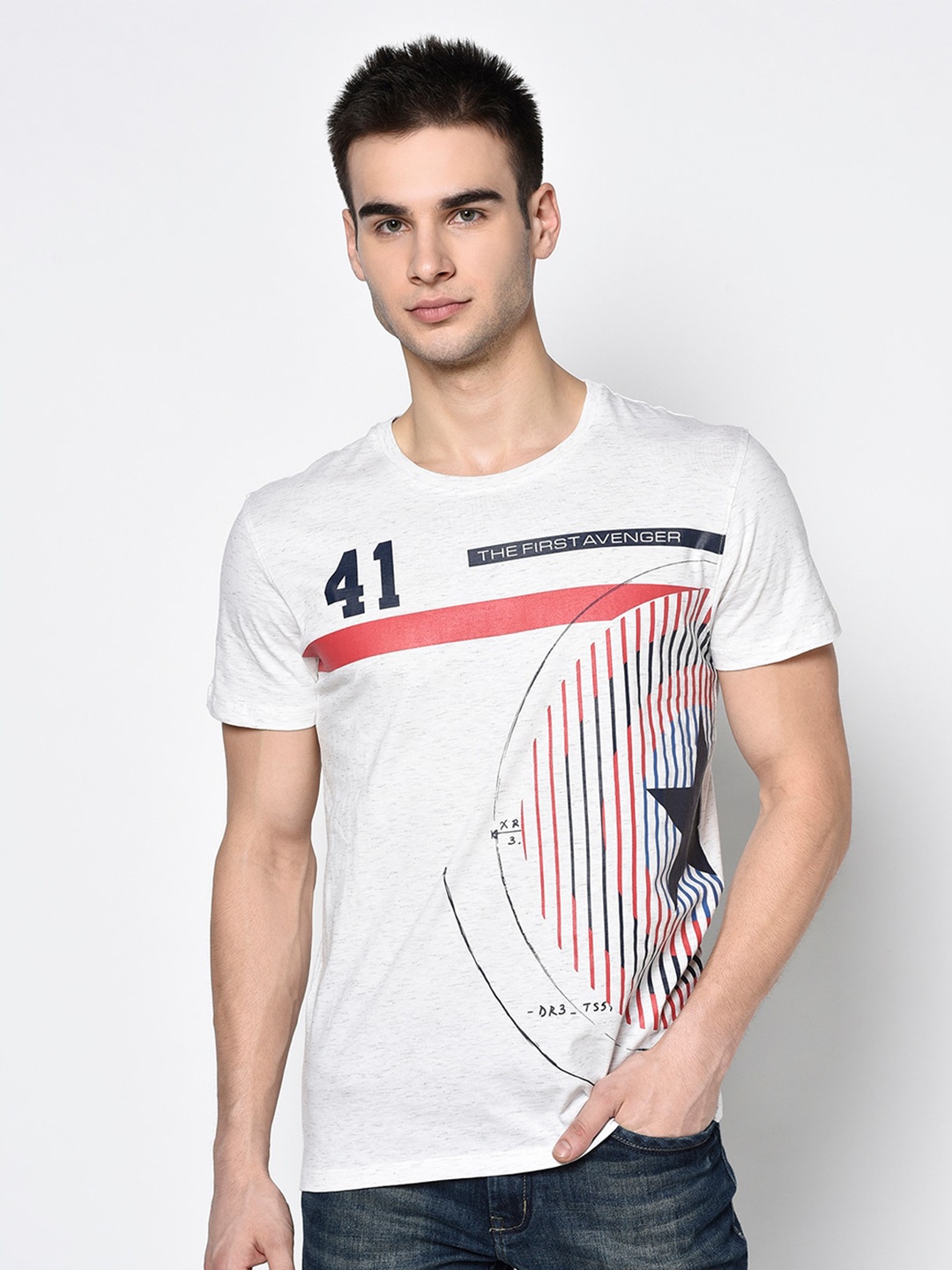 

Octave Men White & Red Captain America Shield Printed Round Neck T-shirt