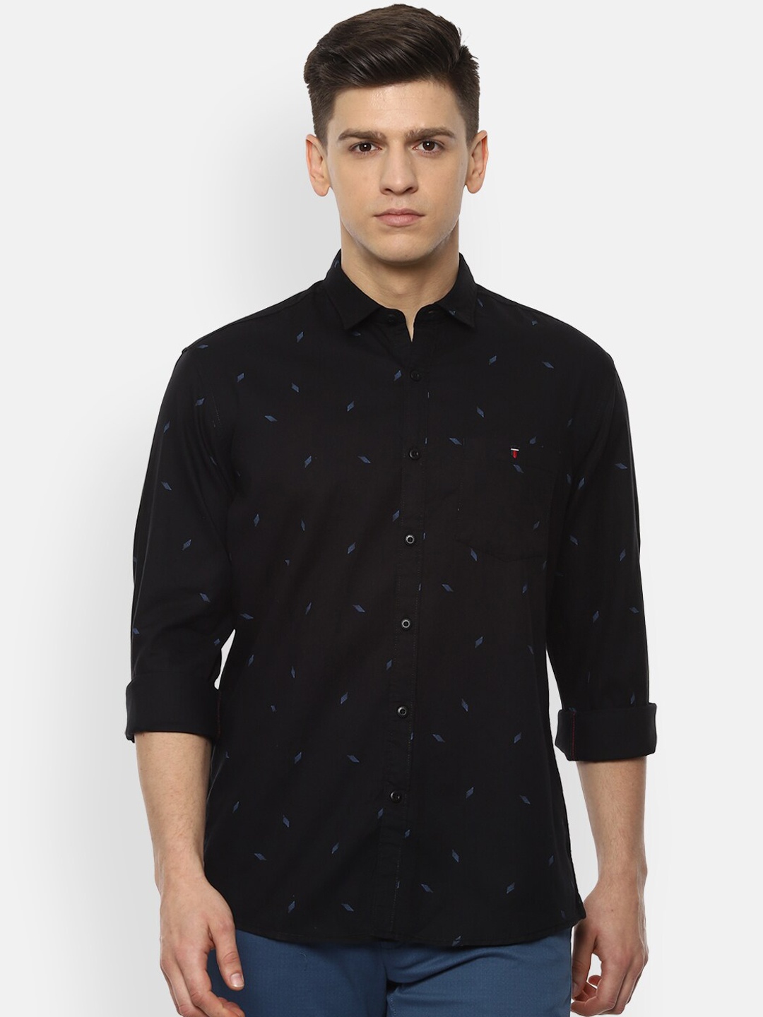 

Louis Philippe Jeans Men Black & Blue Slim Fit Printed Casual Shirt