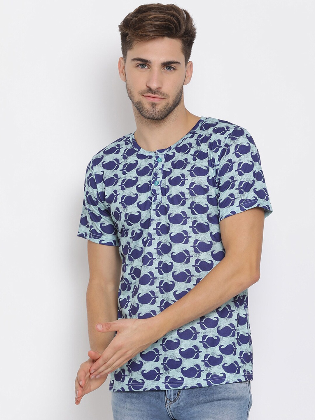 

Hangup Men Navy Blue & Green Printed Henley Neck T-shirt