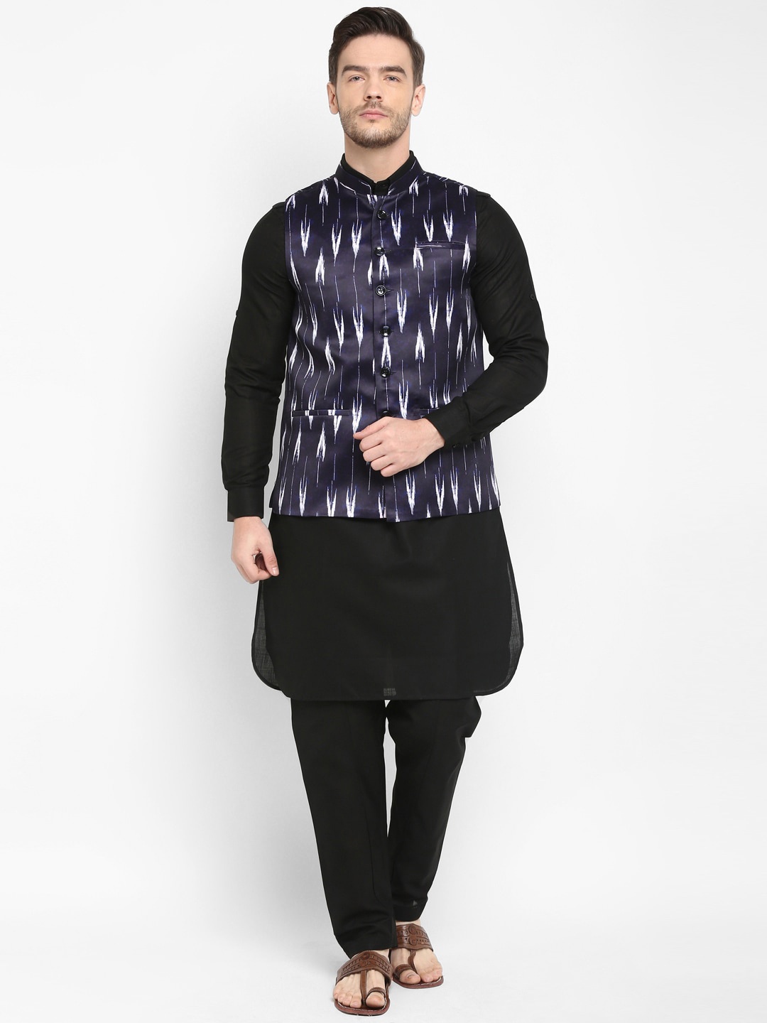 

hangup trend Men Black & Blue Solid Kurta with Pyjamas & Nehru Jacket