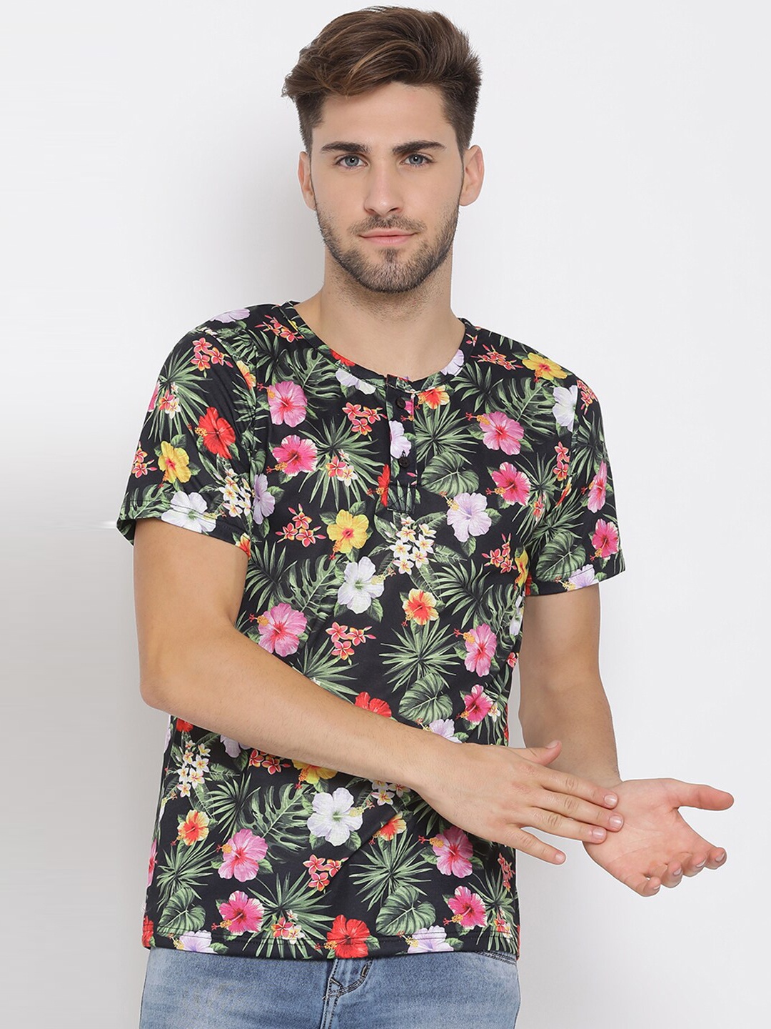 

hangup trend Men Black Red Printed Henley Neck Pure Cotton T-shirt