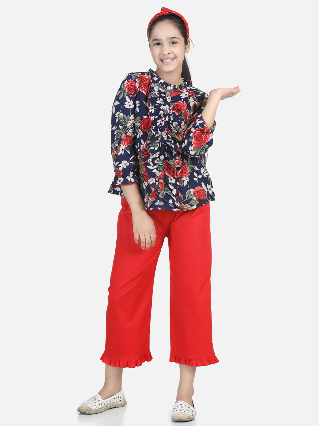 

Cutiekins Girls Multicoloured Printed Top with Capris, Multi