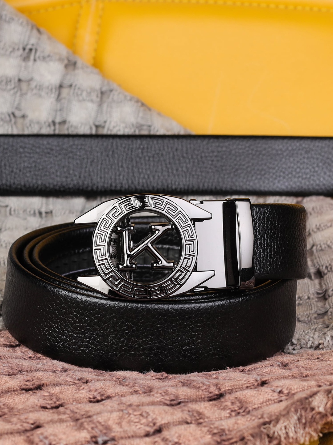 

Kastner Men Black Textured Belt
