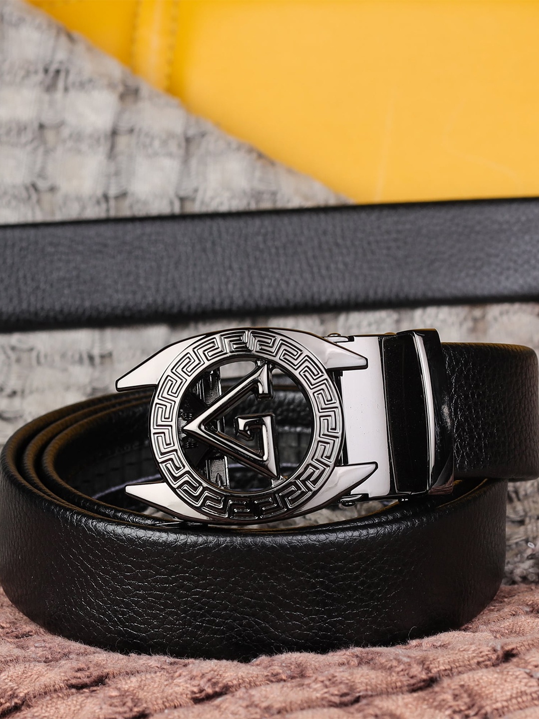

Kastner Men Black Textured Belt