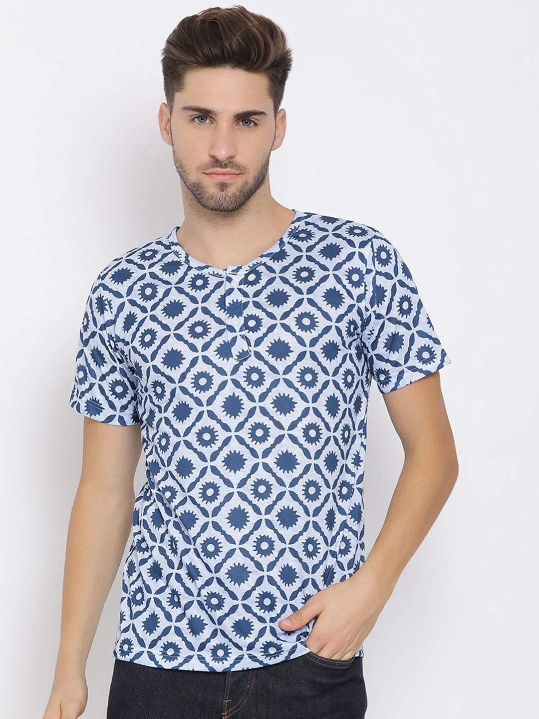 

hangup trend Men Blue Printed Henley Neck Pure Cotton T-shirt