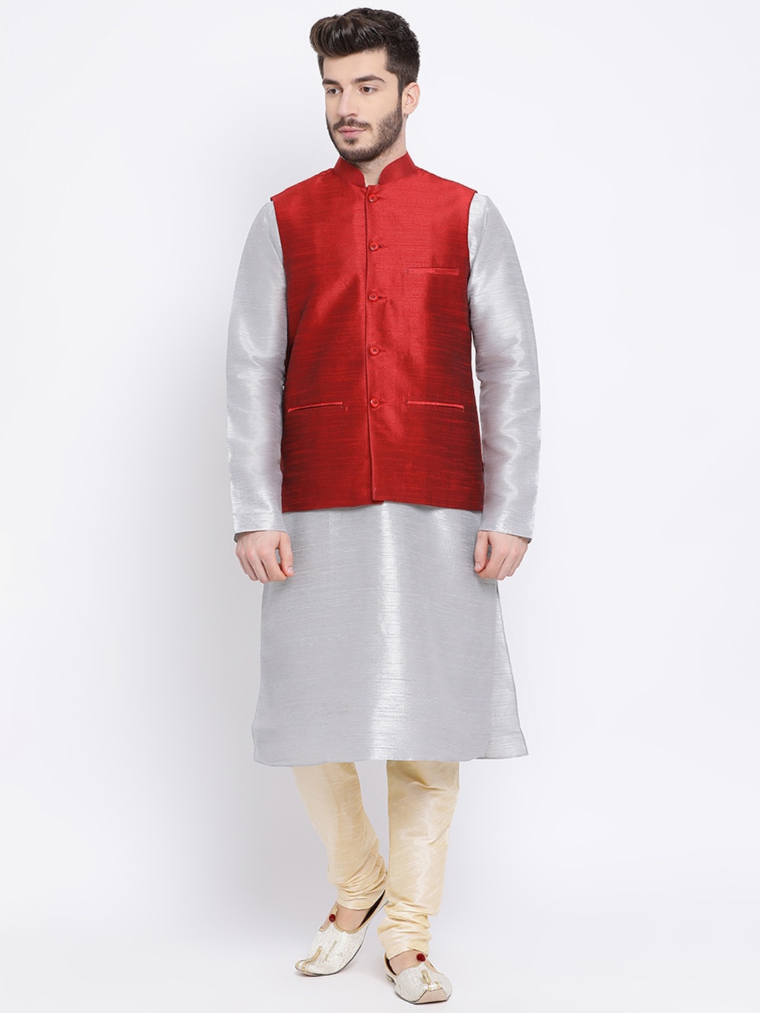 

NAMASKAR Men Silver-Toned & Cream-Coloured Solid Kurta with Churidar & Nehru Jacket