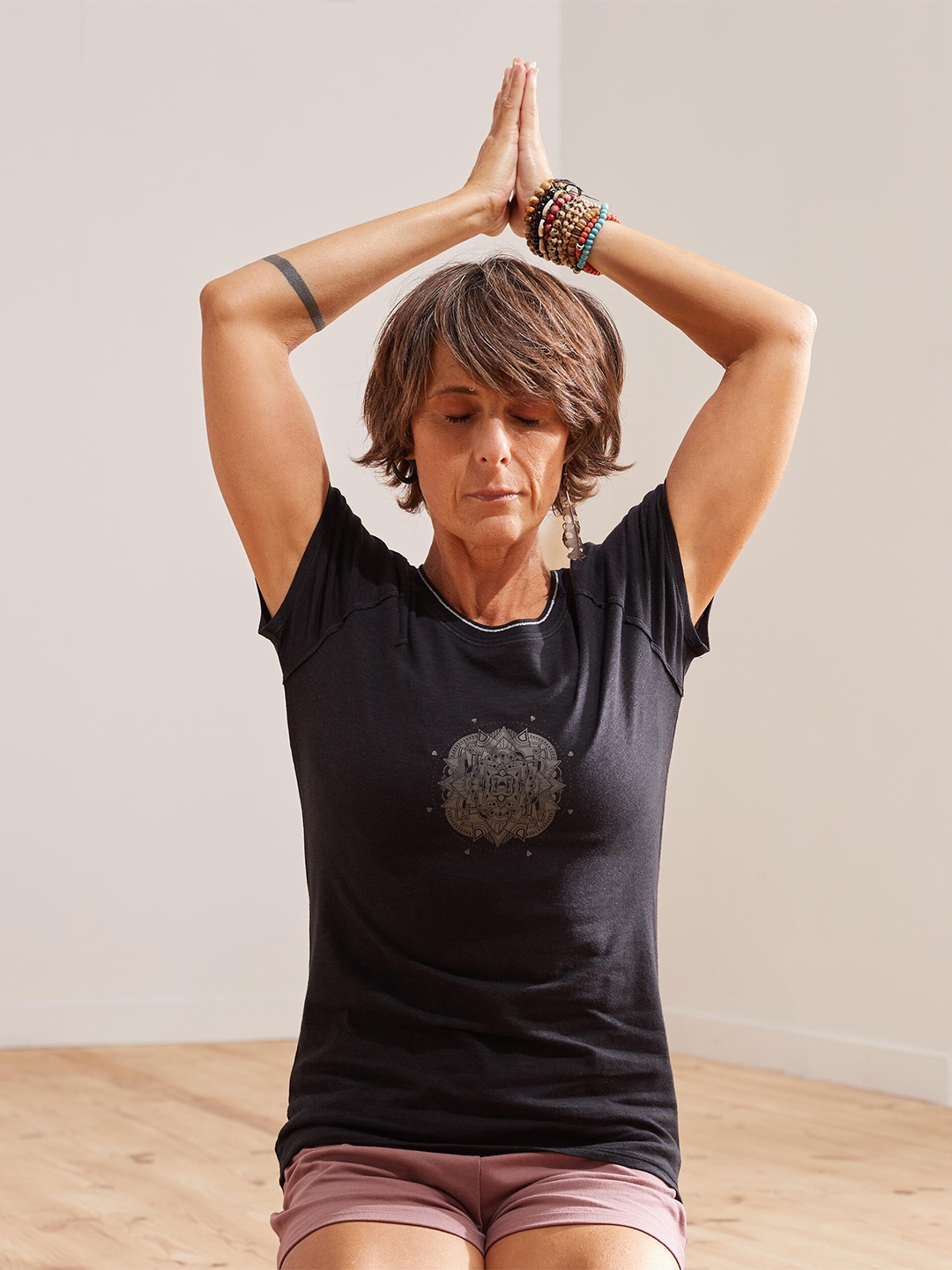 

Domyos By Decathlon Women Black Printed Organic Cotton Yoga T-shirt