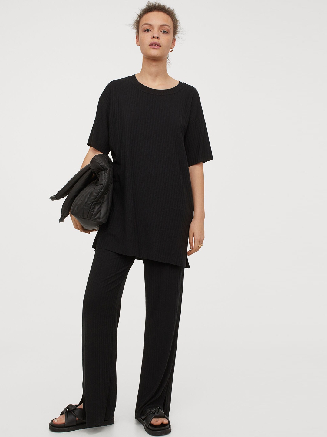 

H&M Women Black Solid Ribbed Jersey Trousers