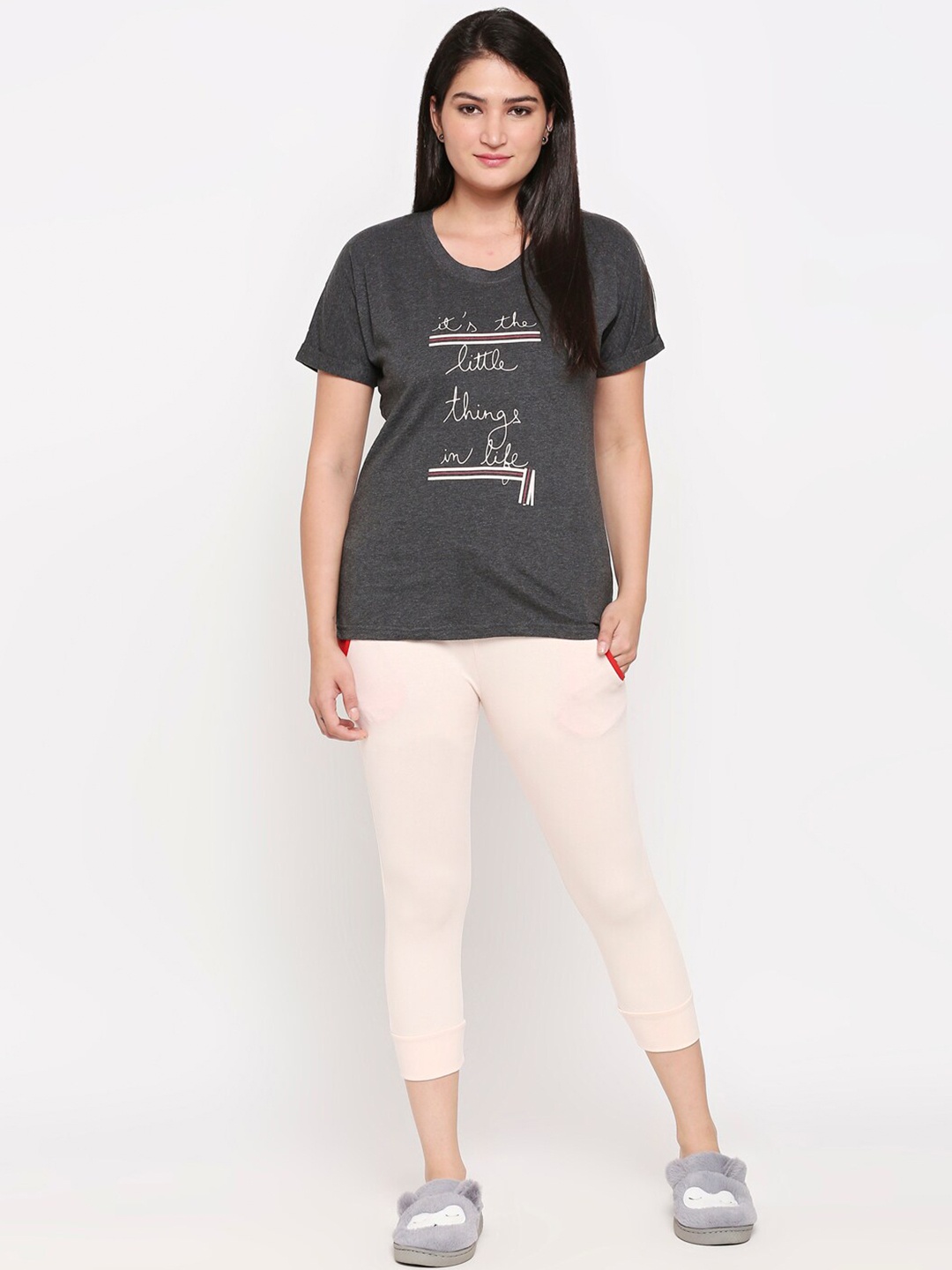 

XIN Women Charcoal & Cream-Coloured Printed Night Suit