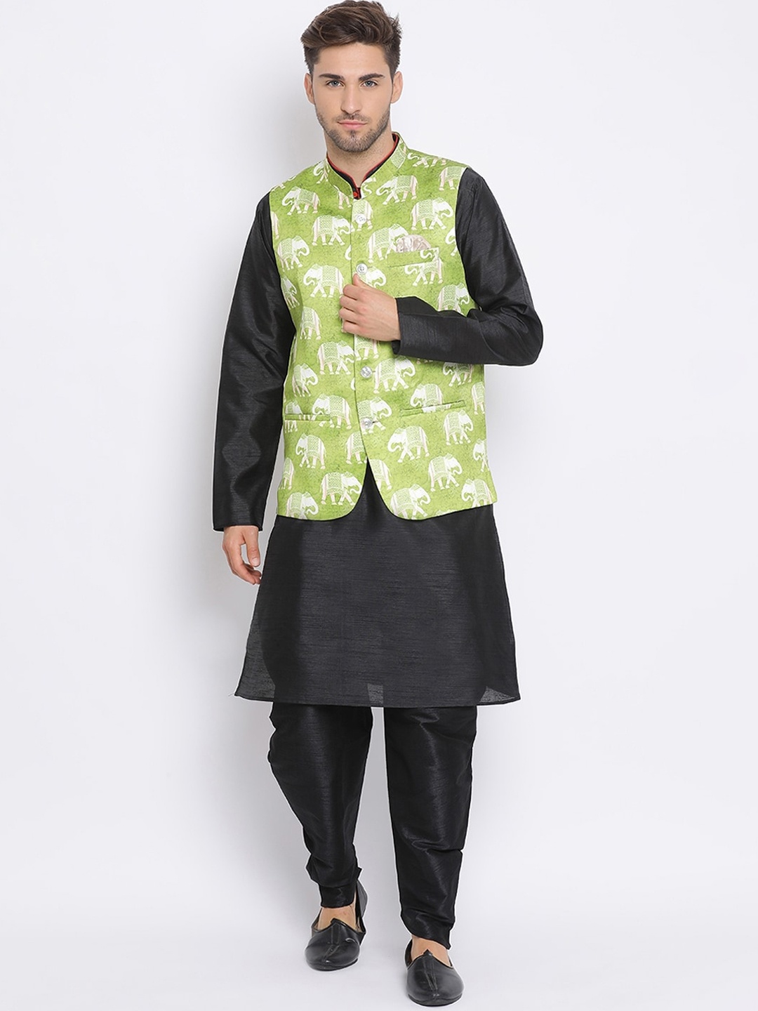 

Hangup Men Black & Green Solid Kurta with Harem Pants & Nehru Jacket