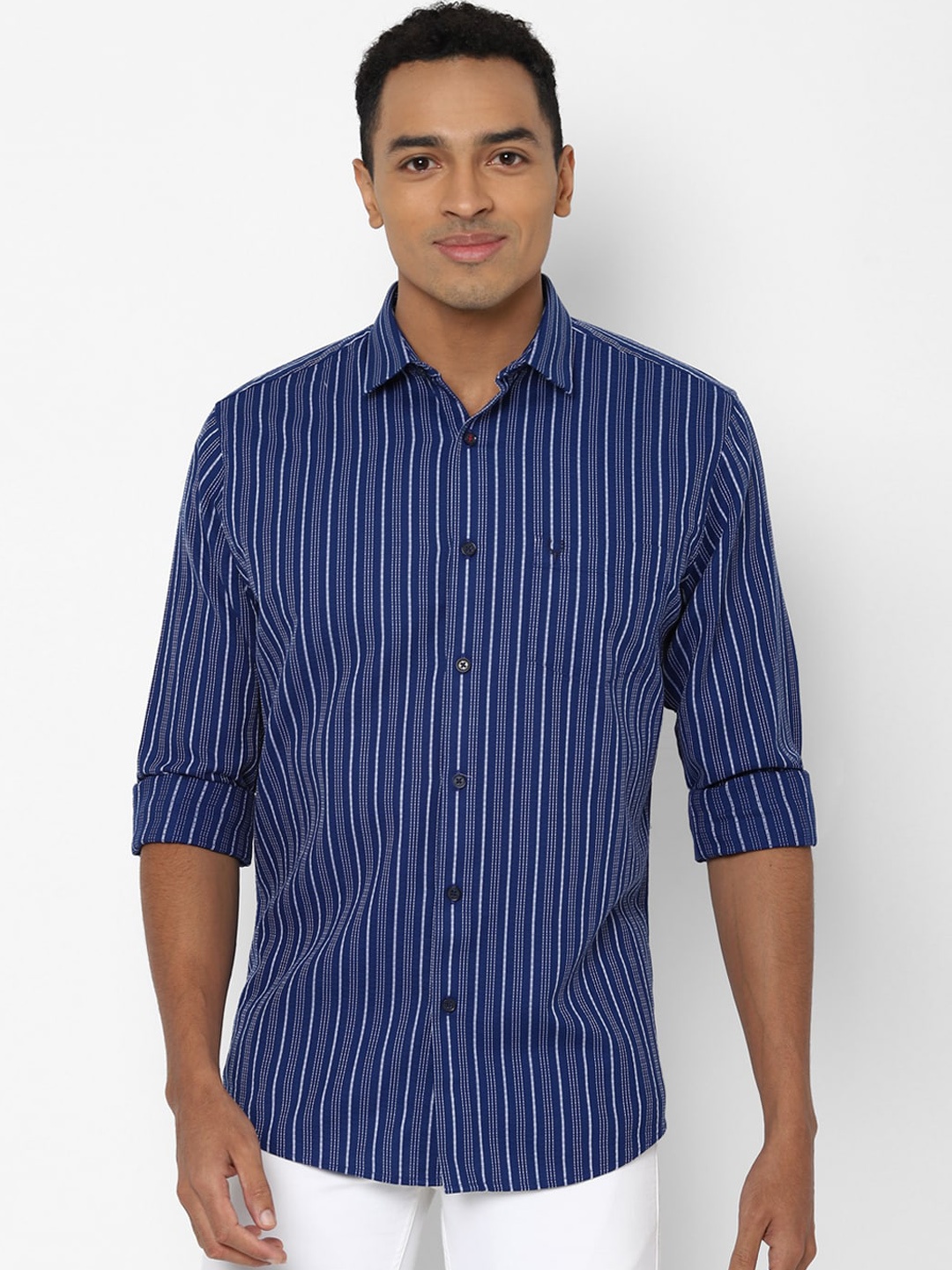 

Allen Solly Men Navy Blue & White Slim Fit Striped Cotton Casual Shirt