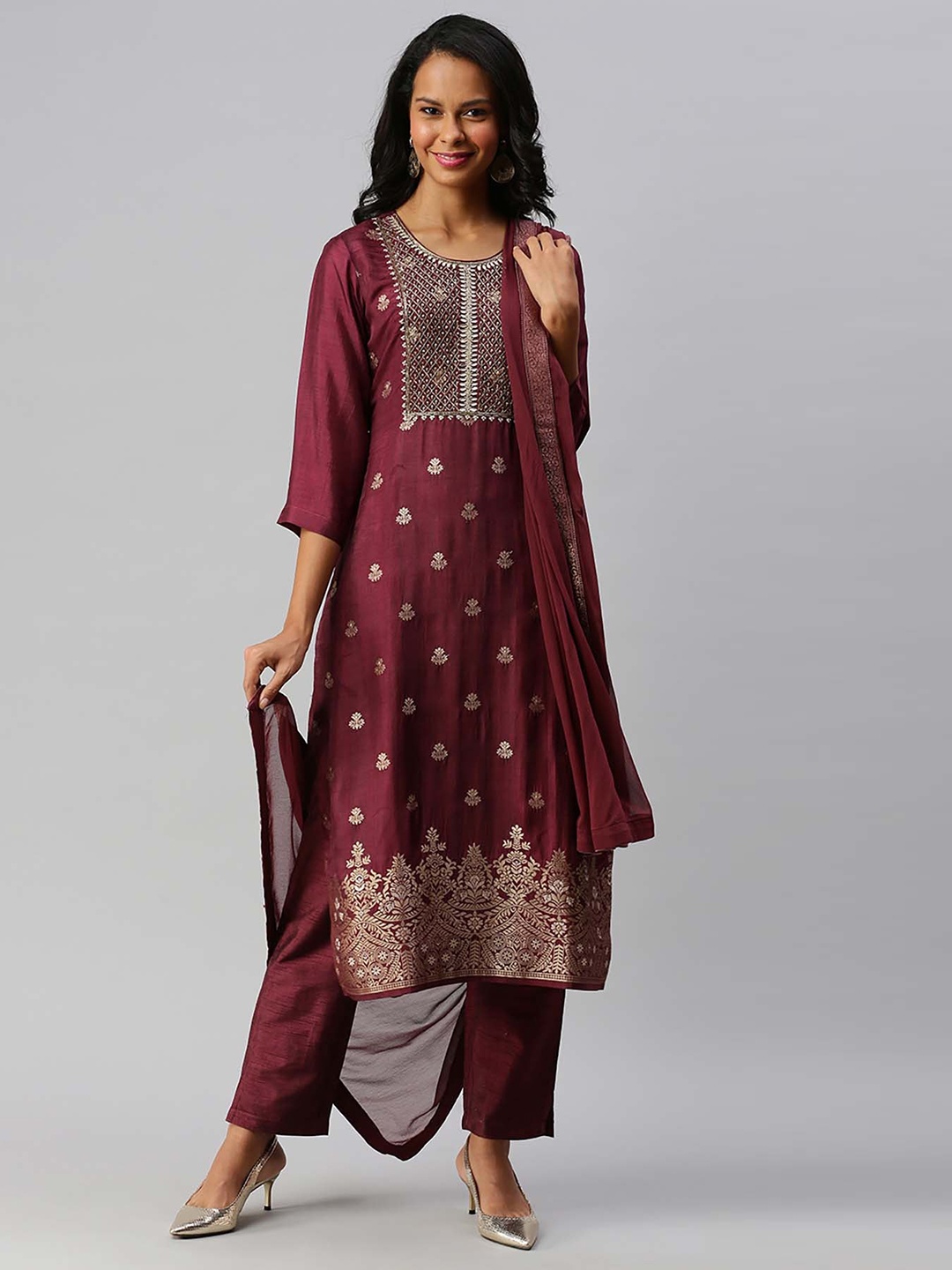 

Soch Women Red Silk Blend Embroidered Chudidar Set