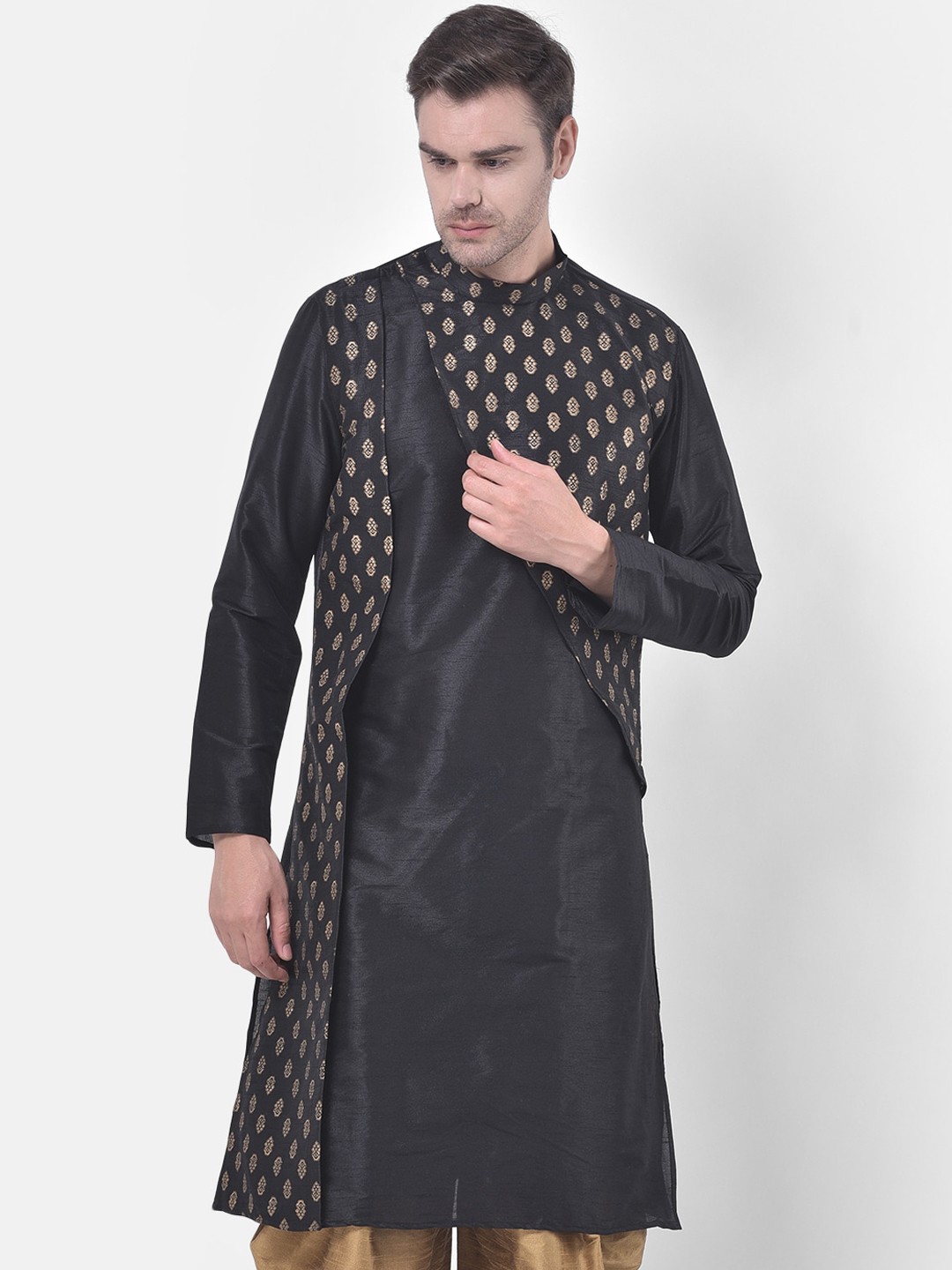 

DEYANN Men Black & Gold-Coloured Ethnic Motifs Printed Kurta