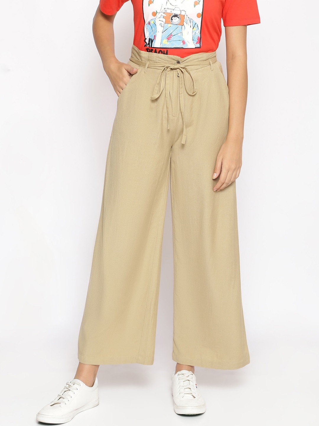 

Oxolloxo Women Beige Regular Fit Solid Parallel Trousers