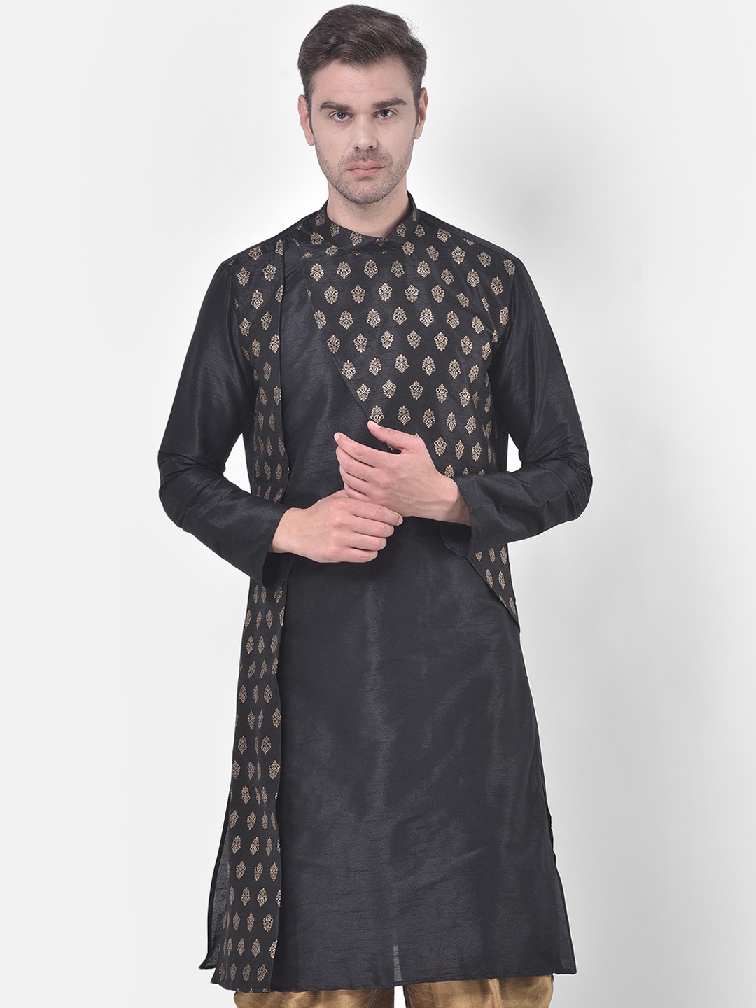 DEYANN Men Black Thread Work Kurta