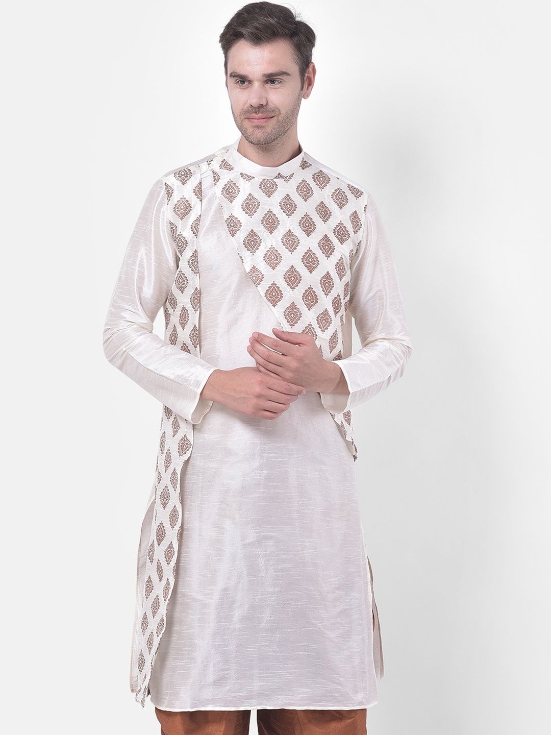 

DEYANN Men Off White & Maroon Ethnic Motifs Printed Kurta