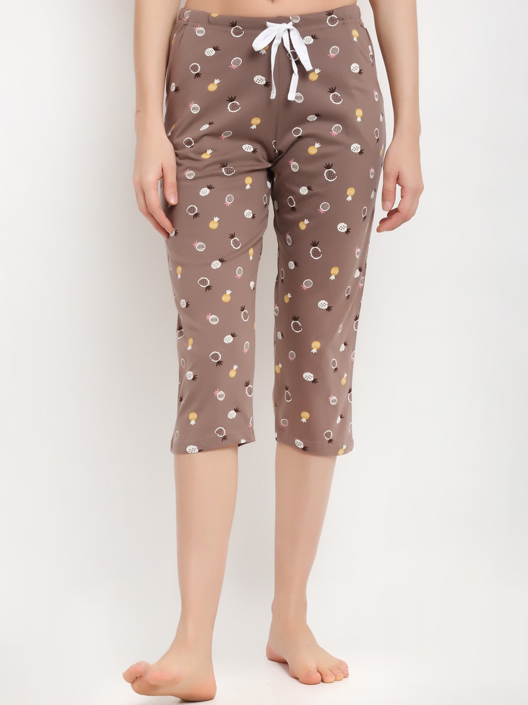 

Kanvin Women Brown & White Printed Pure Cotton Lounge Capris