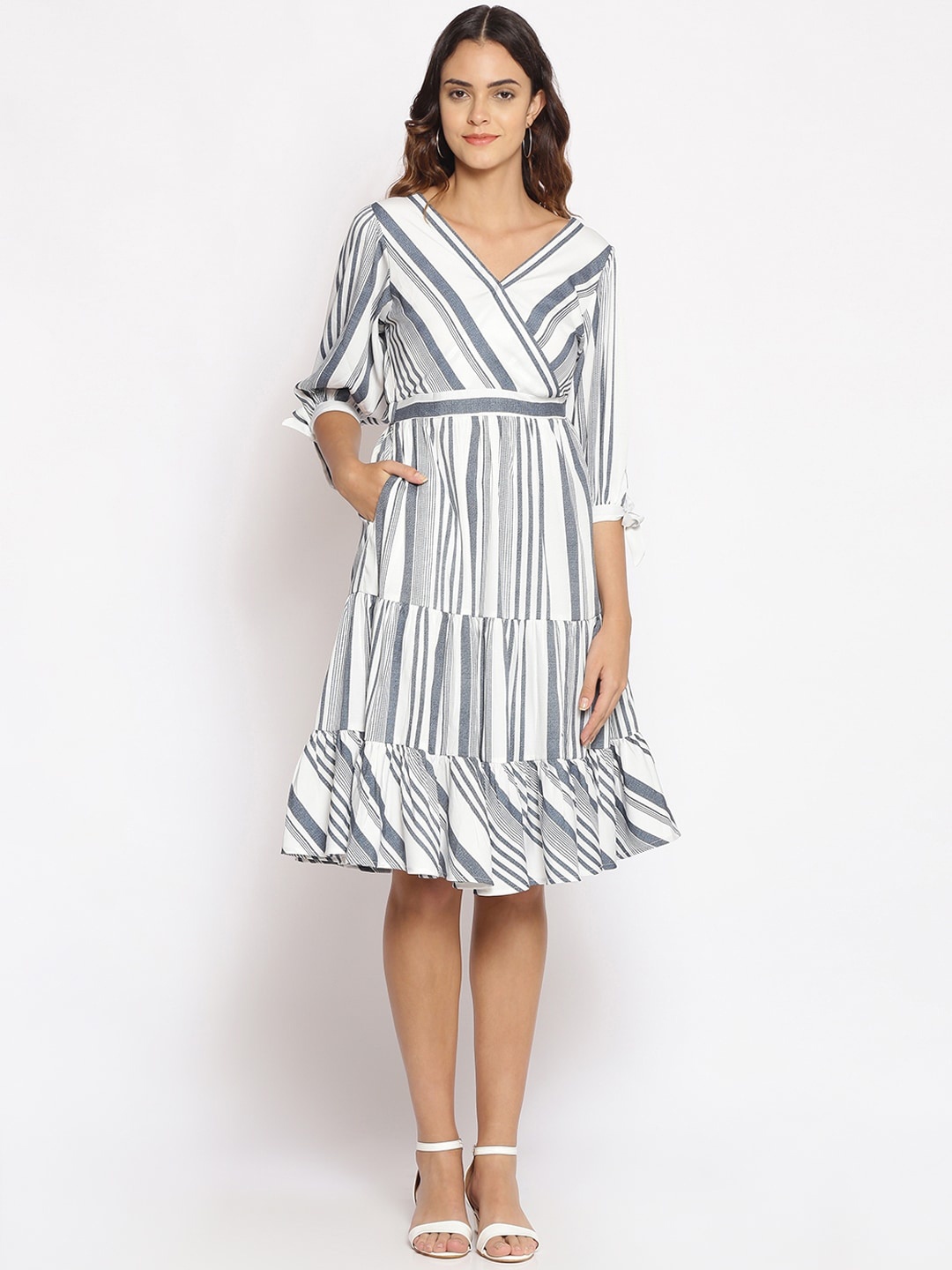 

Oxolloxo White & Grey Striped Satin Dress