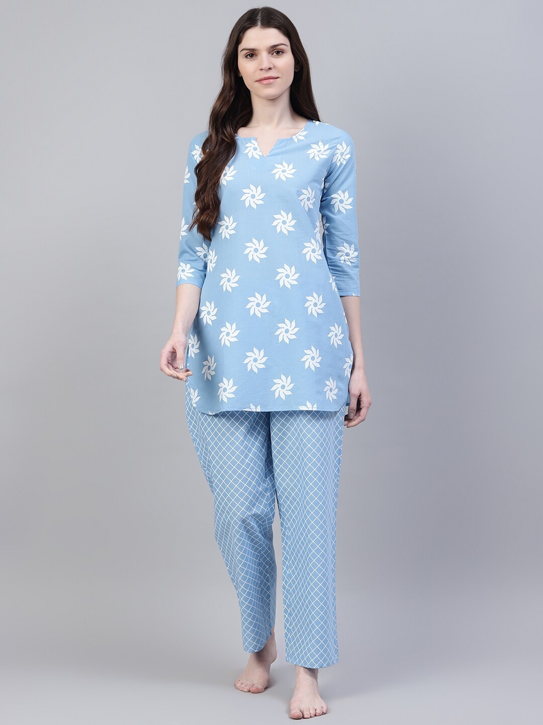 

Stylum Women Blue & White Printed Night suit