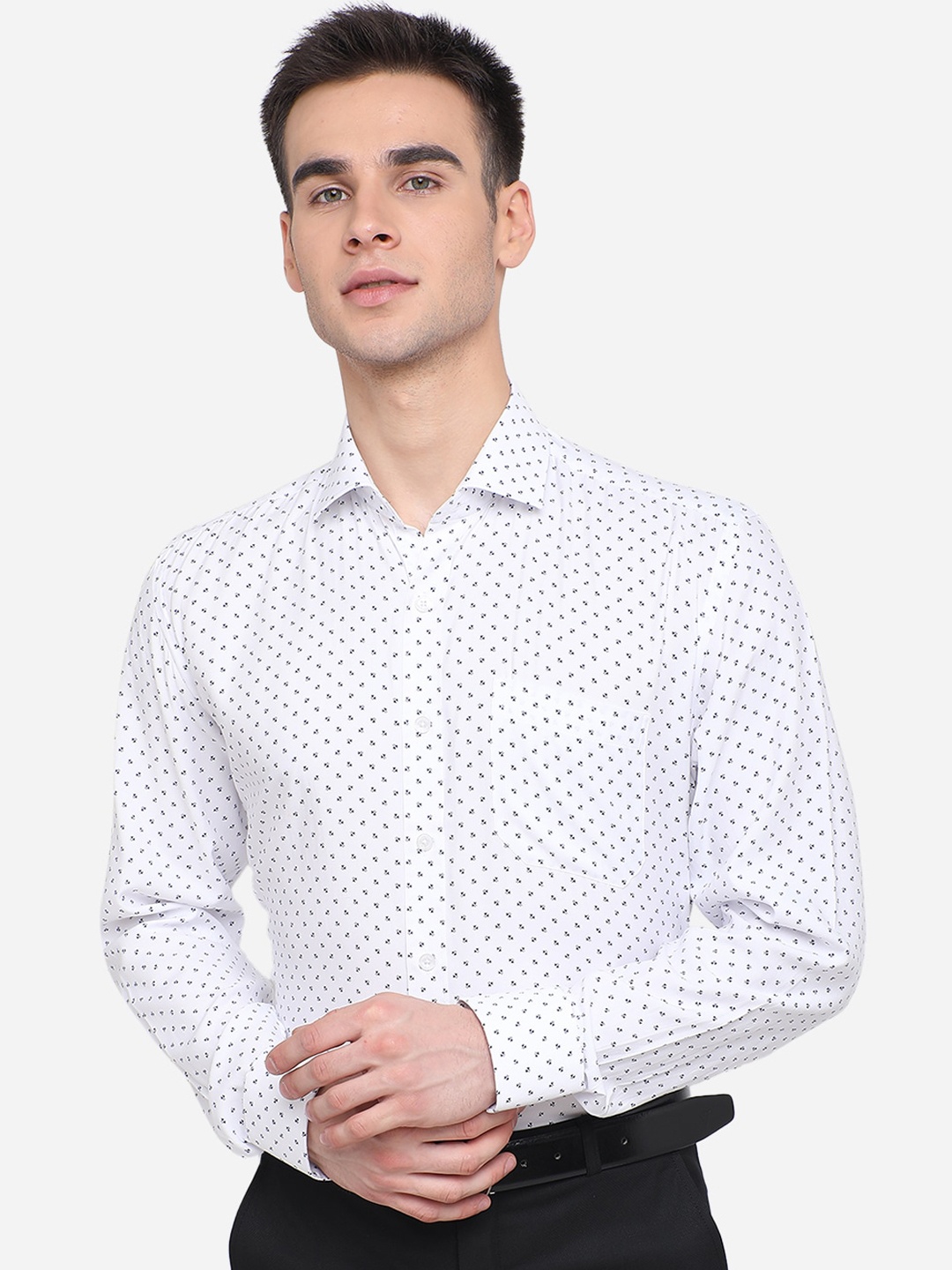 

JADE BLUE Men White Regular Fit Printed Casual Shirt