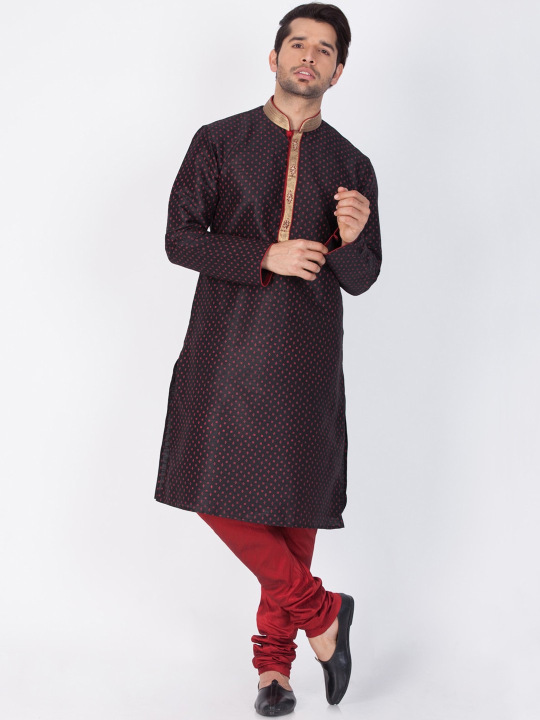 

VASTRAMAY Men Maroon Printed Kurta with Churidar