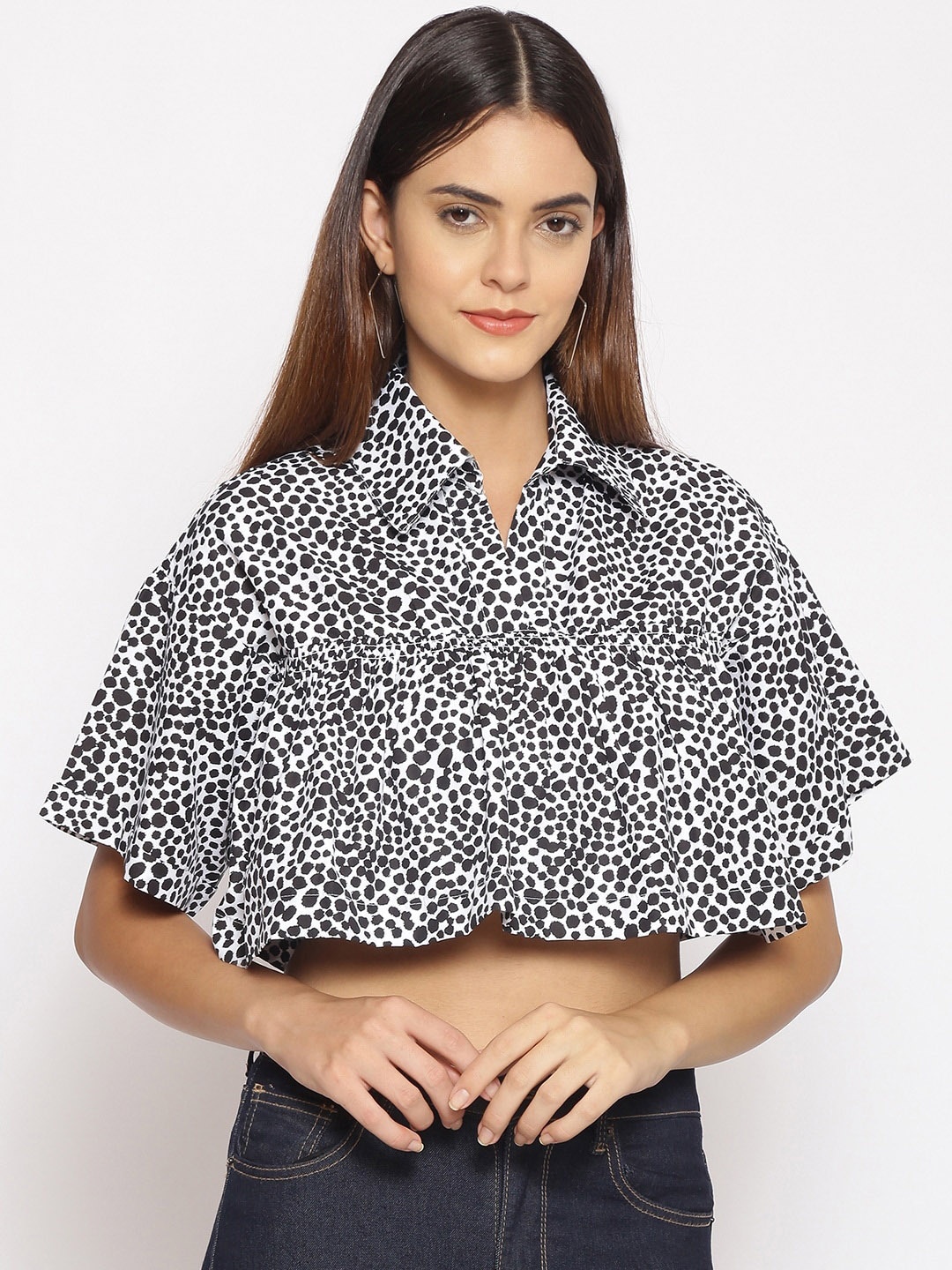 

Oxolloxo White & Black Kimono Sleeve Crepe Shirt Style Crop Top