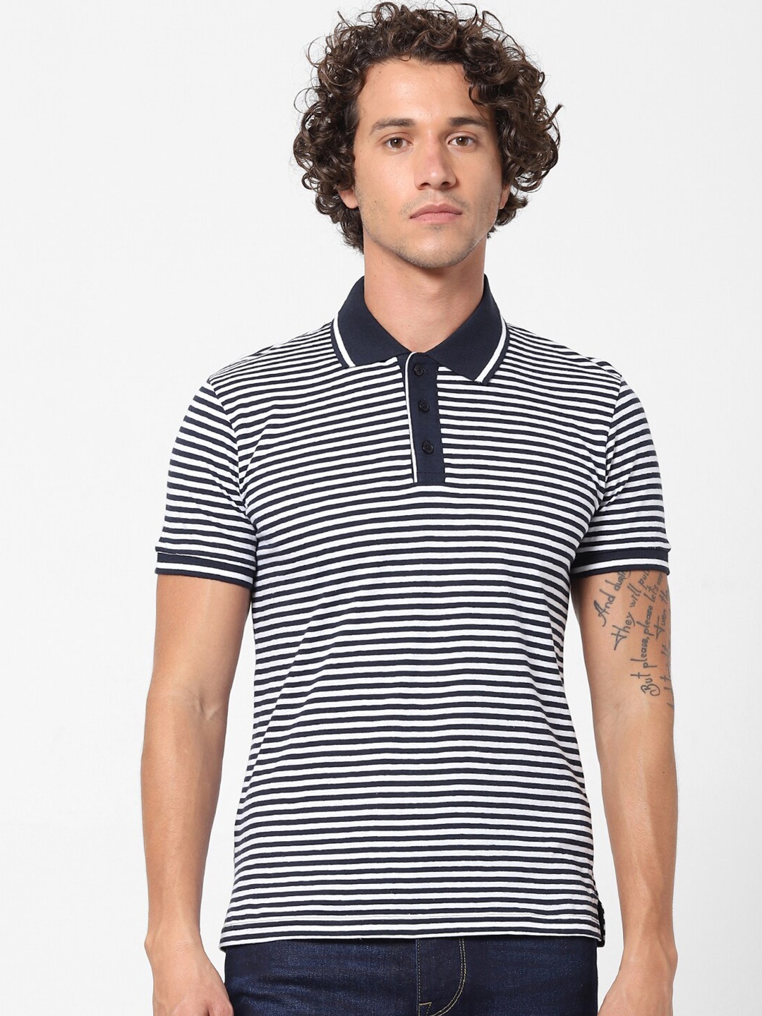 

Celio Men vy Blue Striped Polo Collar Linen Blend T-shirt, Navy blue