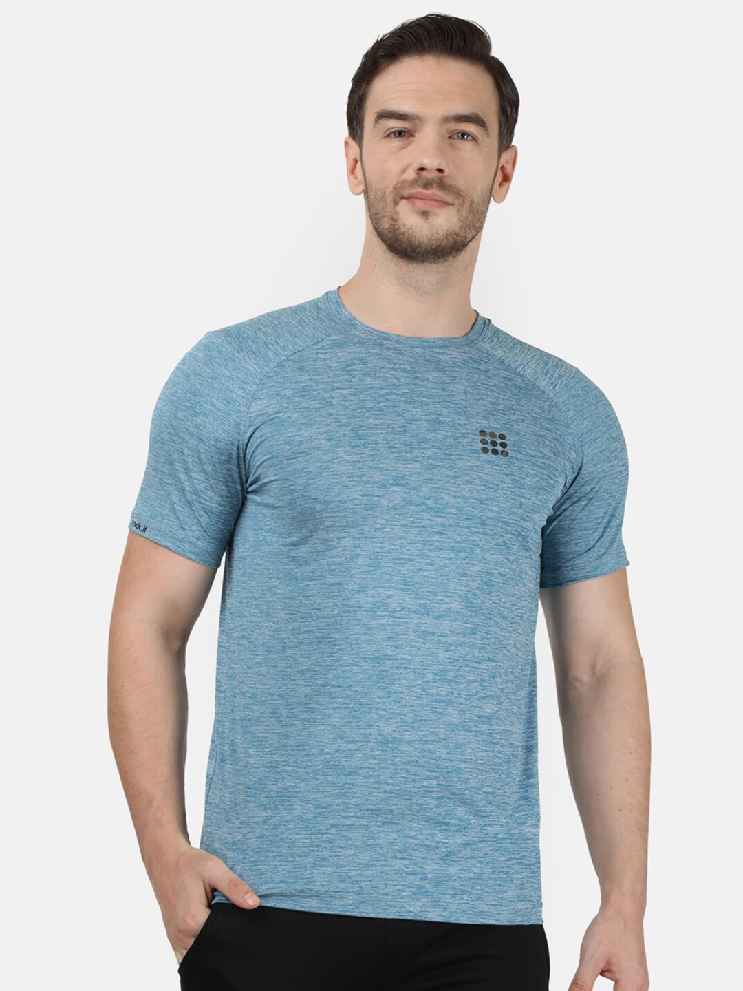 

rock it Men Sky Blue Round Neck Slim Fit T-shirt