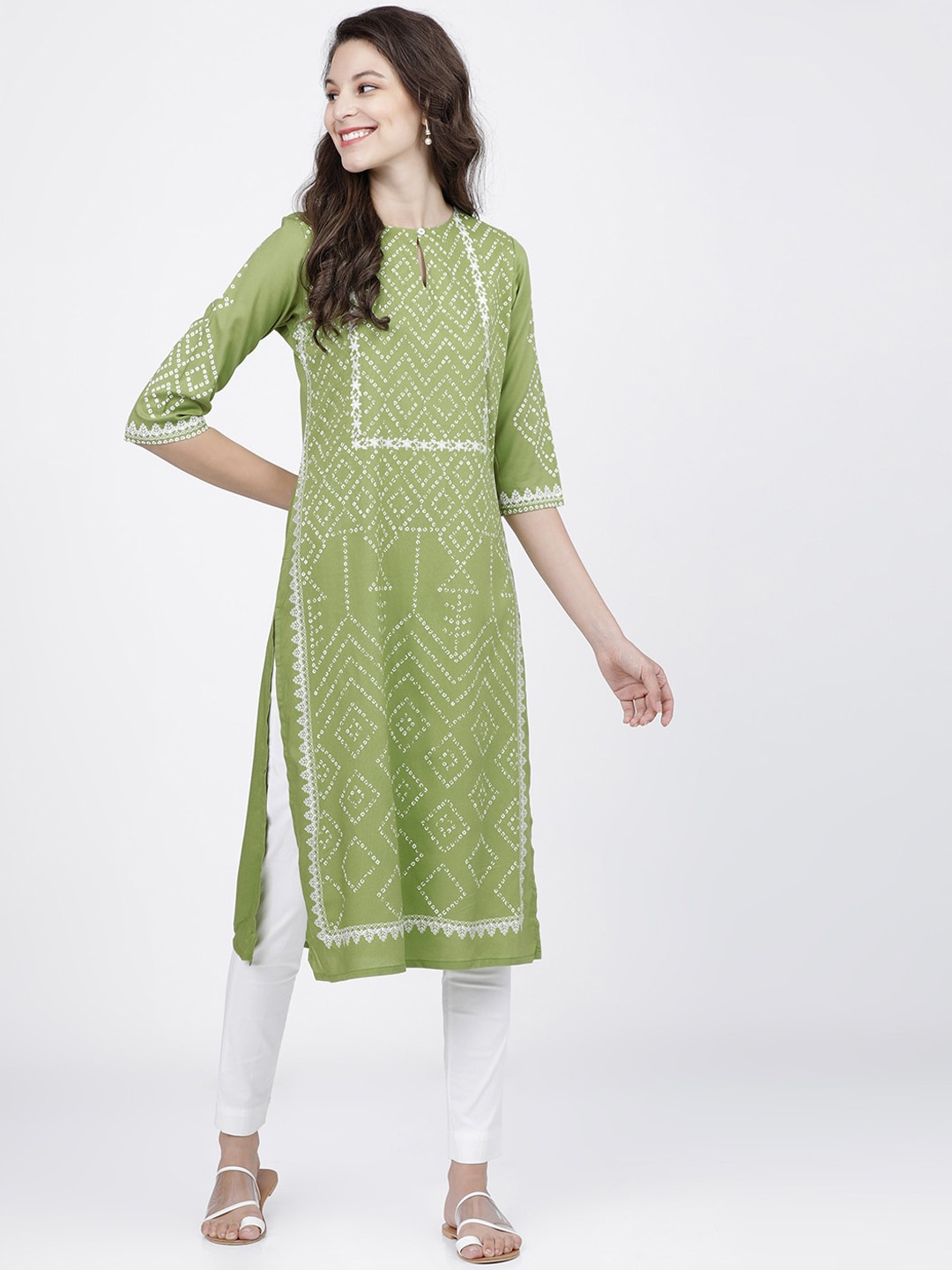 

Vishudh Women Green Geometric Printed Kurta