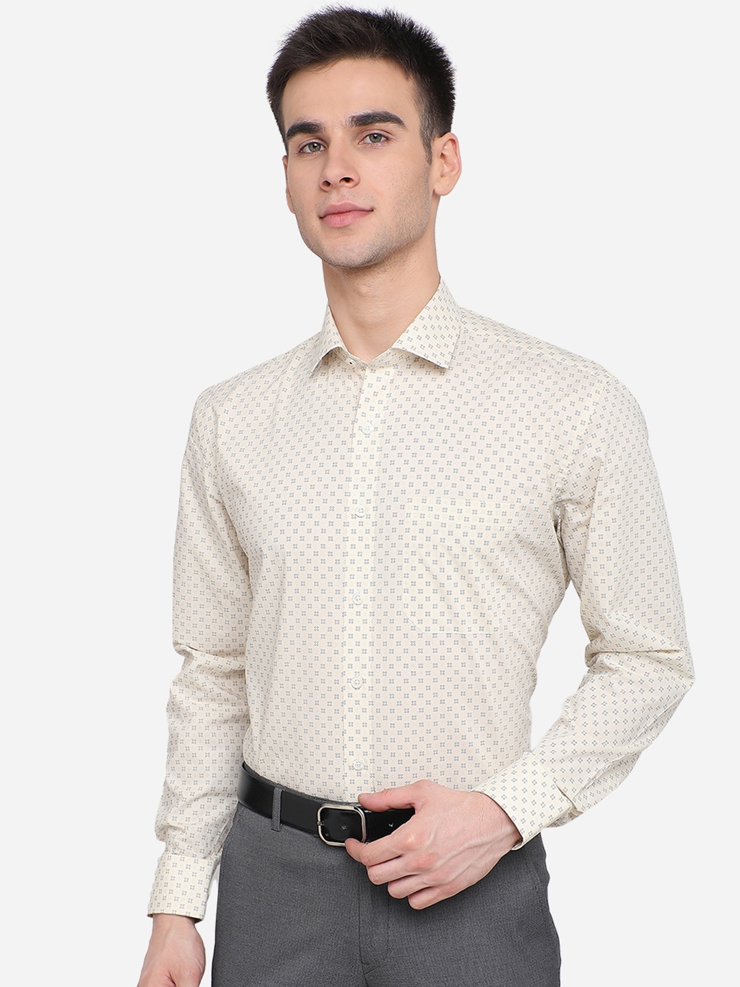 

JADE BLUE Men Cream-Coloured Regular Fit Printed Casual Shirt