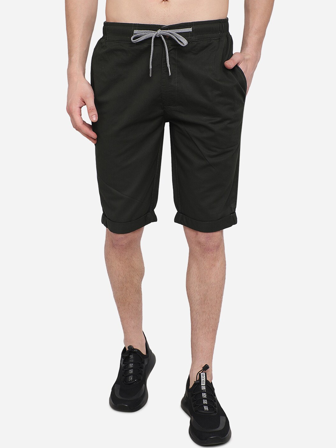 

JADE BLUE Men Green Solid Regular Fit Regular Shorts