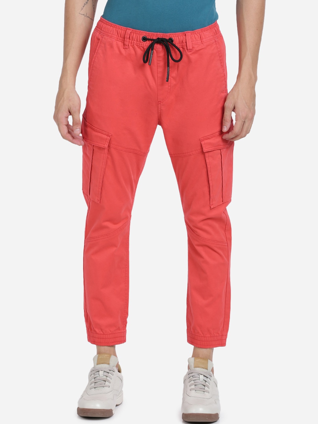 

Breakbounce Men Red Slim Fit Cargos Trousers