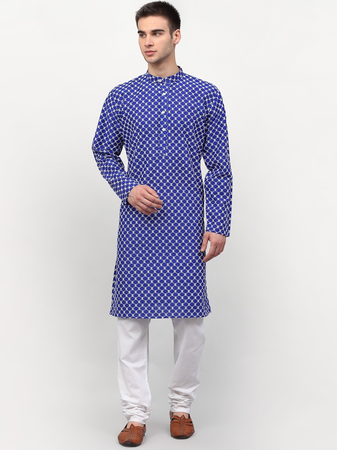 

Jompers Men Blue Ethnic Motifs Embroidered Thread Work Kurta with Pyjamas