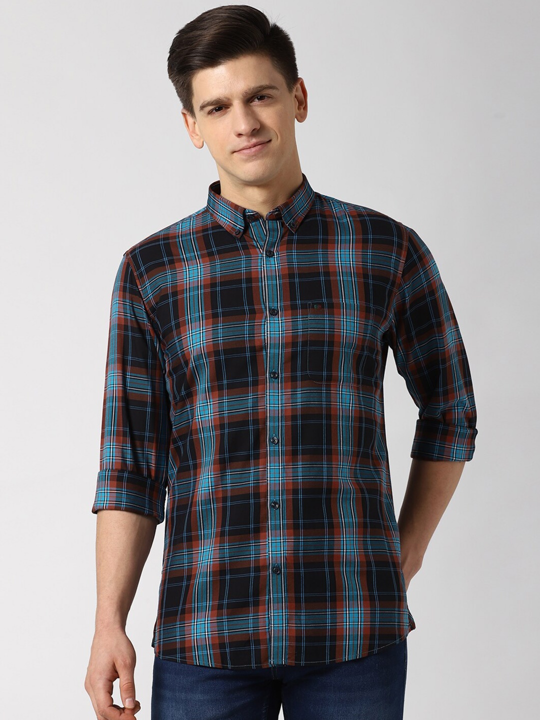 

Peter England Casuals Men Navy Blue Slim Fit Checked Cotton Casual Shirt