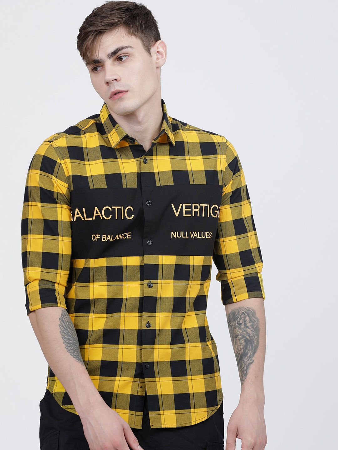 LOCOMOTIVE Men Yellow Slim Fit Checked Casual Shirt