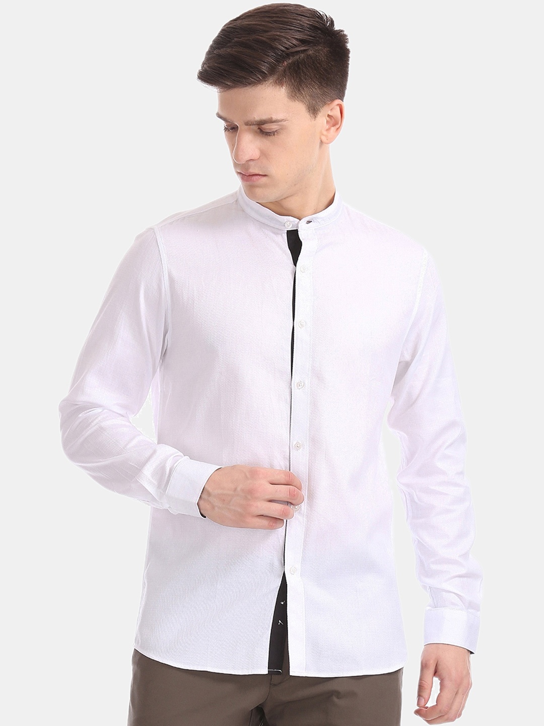 

Excalibur Men White Slim Fit Casual Shirt