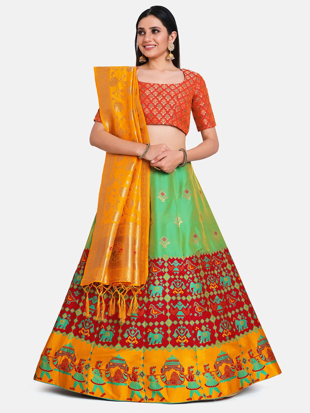 

MIMOSA Women Green & Red Semi-Stitched Lehenga & Unstitched Blouse With Dupatta