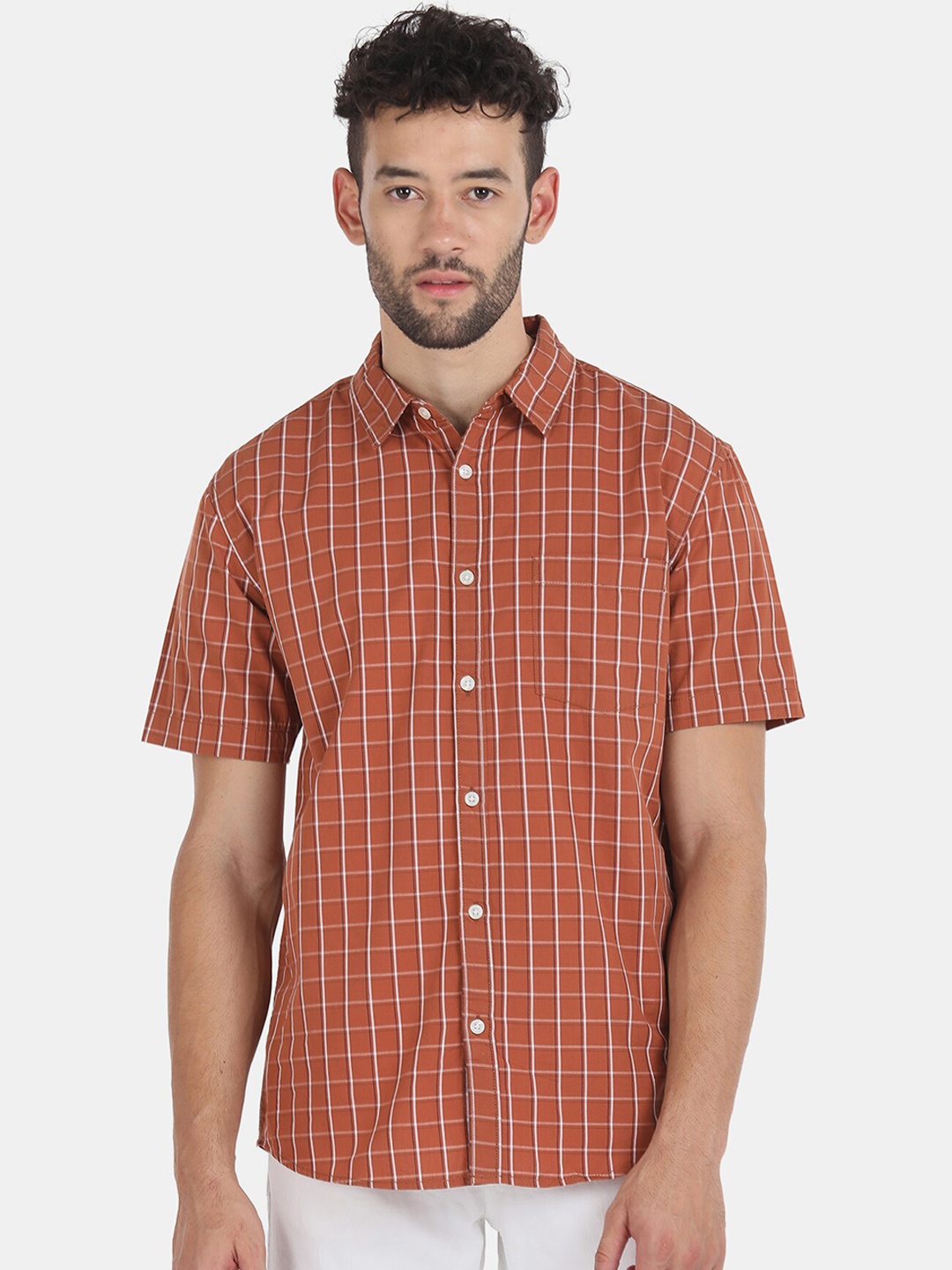 

Ruggers Men Rust Checked Casual Shirt