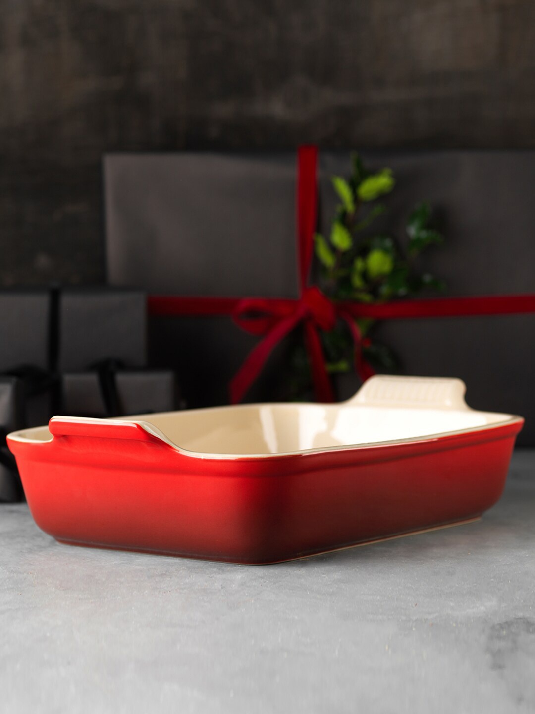 

LE CREUSET Red Solid Deep Rectangular Dish