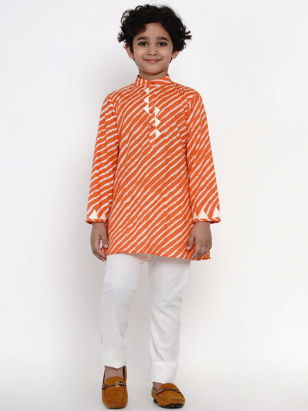 

Bittu By Bhama Boys Orange Leheriya Printed Kurta with Pyjamas