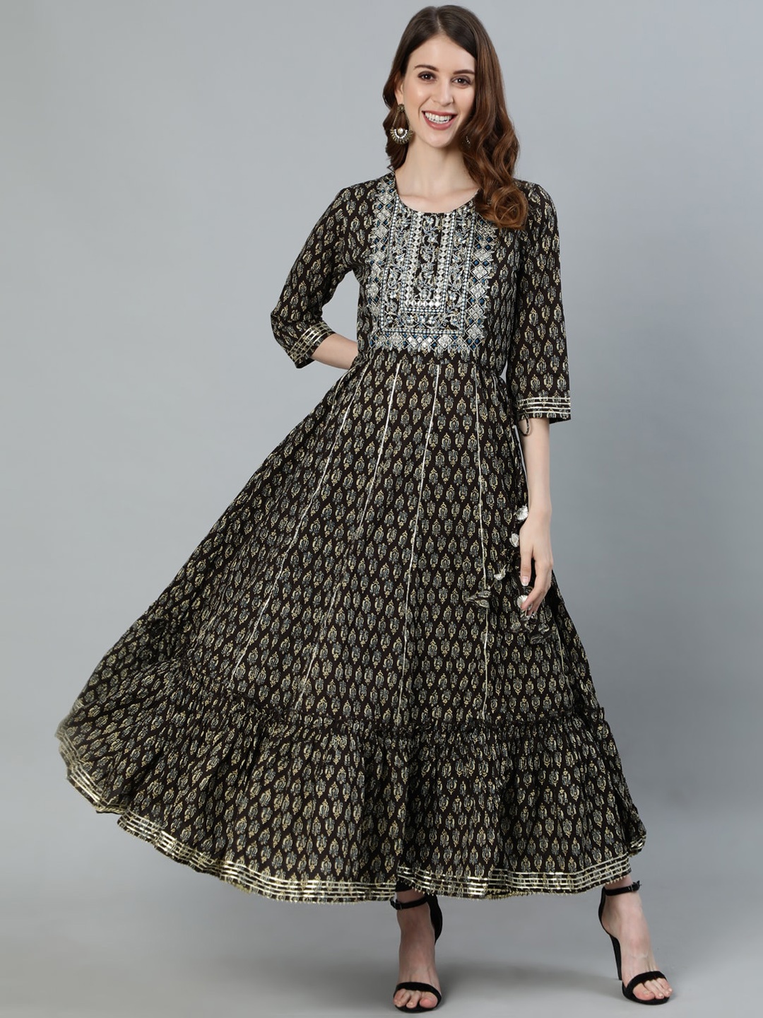 

Ishin Women Black Geometric Printed Anarkali Kurta