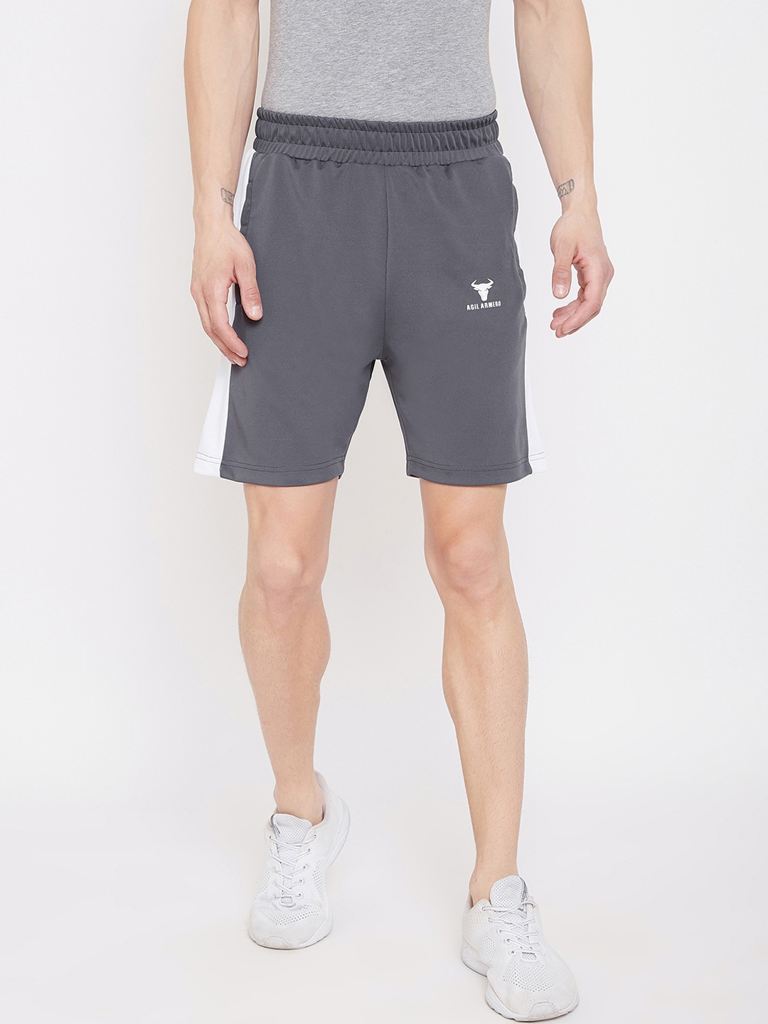 

AGIL ARMERO Men Grey & White Colourblocked Mid-Rise Sports Shorts