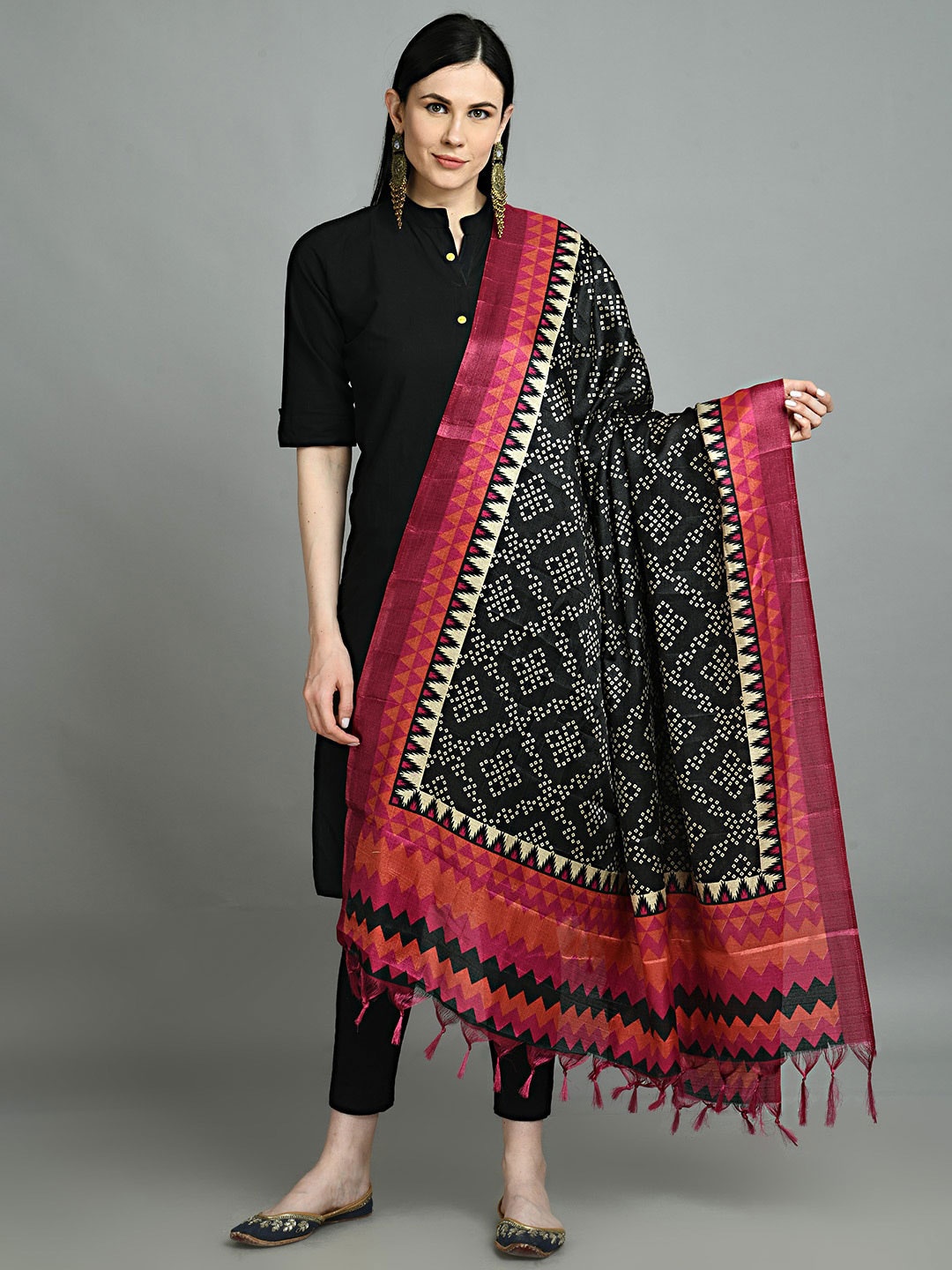 

Myshka Multi & Red Printed Bandhani Dupatta