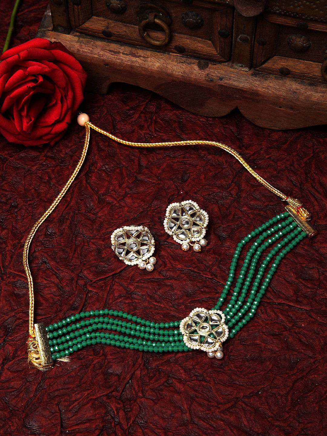 

Moedbuille Gold-Plated Green & White Kundan Onyx Studded Pearl Beaded Handcrafted Jewellery Set