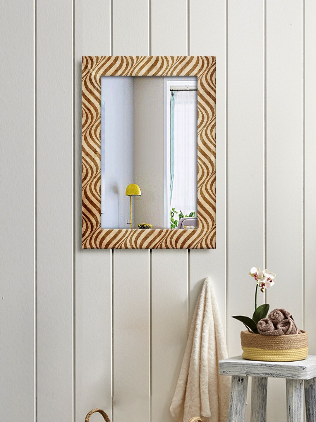 

999Store Gold-Coloured & Beige Wavy Lines Printed Wall Hanging Mirror