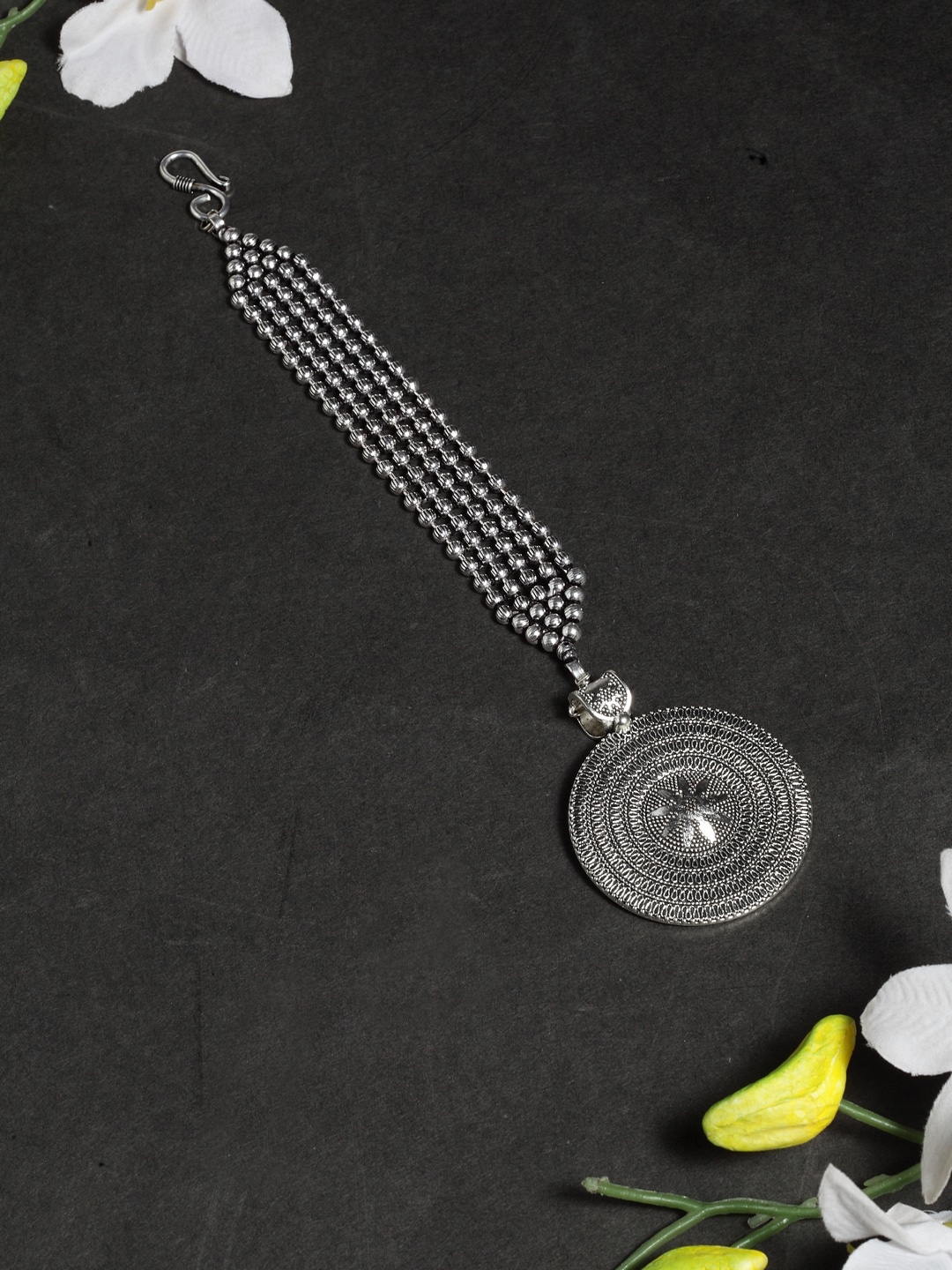 

Moedbuille Oxidised Silver-Plated Silver-Toned Handcrafted Maangtika