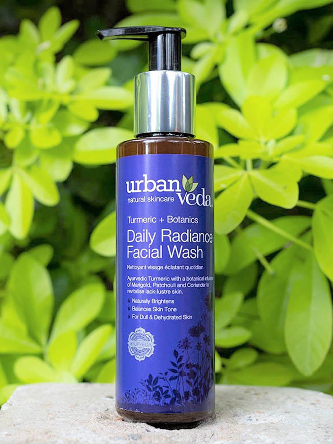 

Urban Veda Radiance Turmeric Daily Facial Wash 150ml, Blue