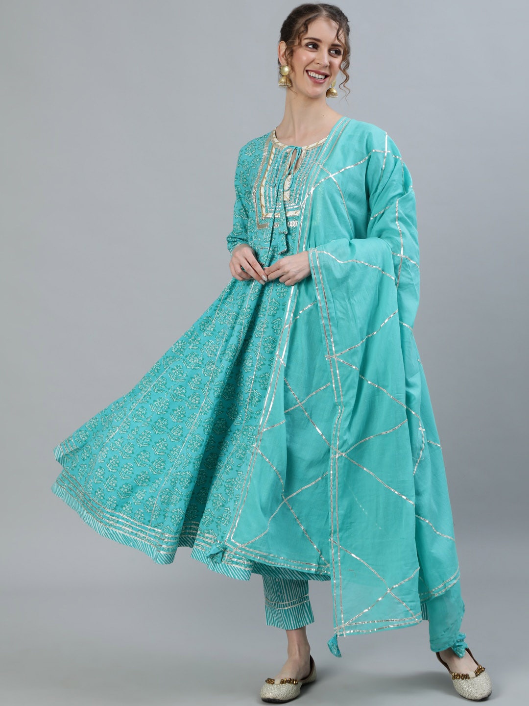 

Ishin Women Sea Green Floral Layered Pure Cotton Kurti with Trousers & Dupatta